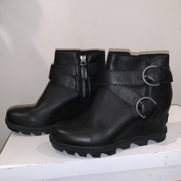 SOREL Joan of Arctic Waterproof Leather Wedge II Buckle Boot BLACK size 6.5 us - Picture 4 of 8